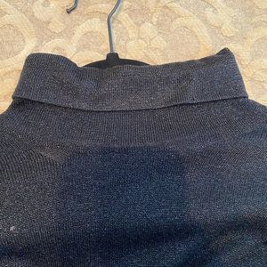 Talbots Turtleneck. Black glitter metallic turtleneck. (L)